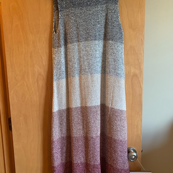 Long knit accent vest - Picture 3 of 3